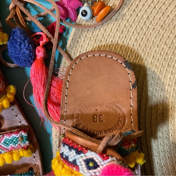 Elina Linardaki (Gladiator Pom Pom) Penny Lane sandals Size 38 GUC - Picture 8 of 12